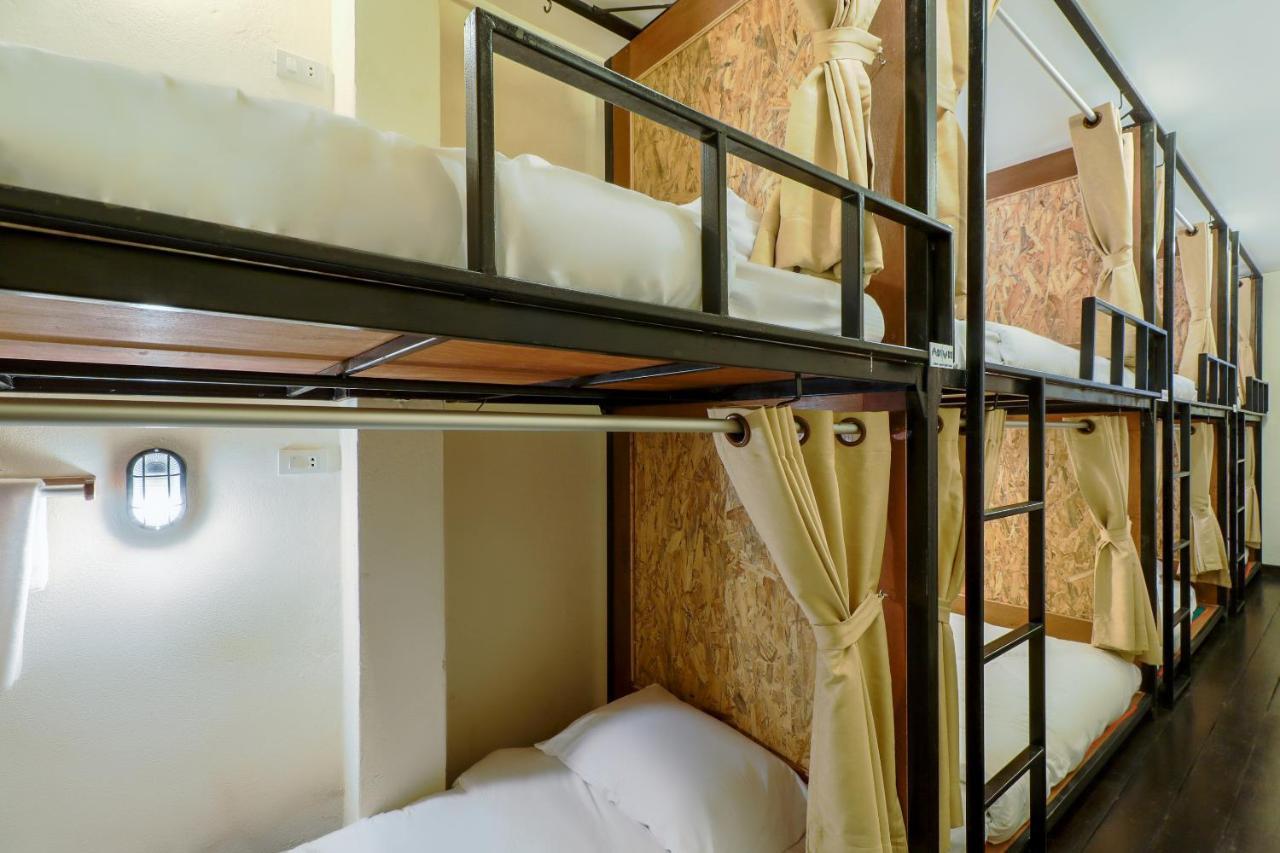 My Space Hostel Чиангмай Екстериор снимка