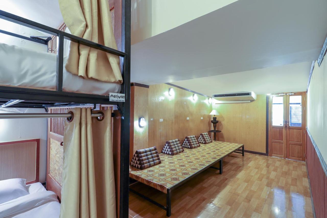 My Space Hostel Чиангмай Екстериор снимка